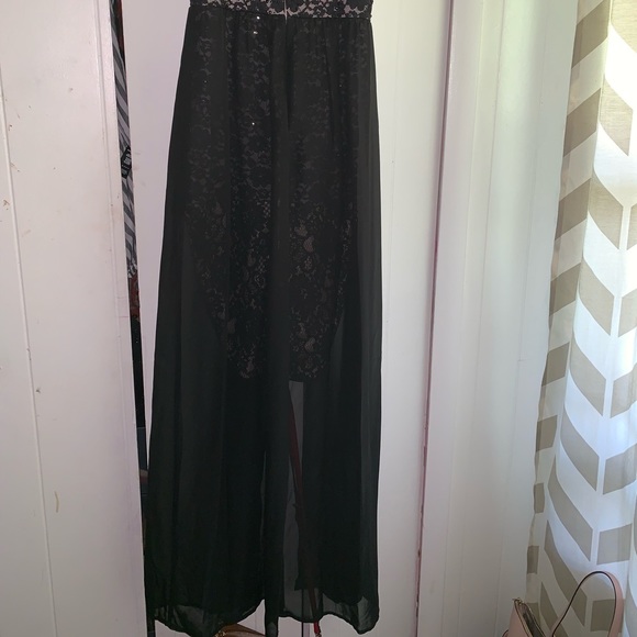 Beautiful long formal dress - Picture 7 of 7